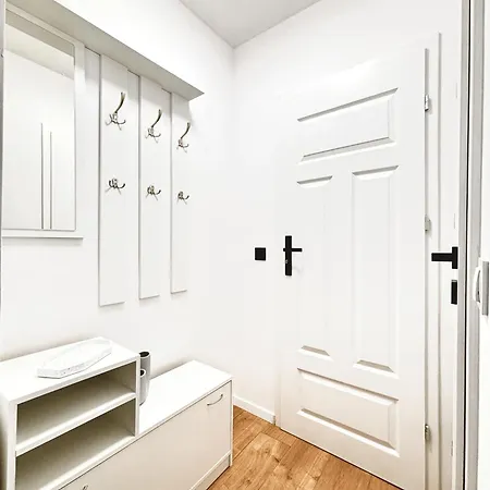 Obok Metra! Cinemawola * Varsovie