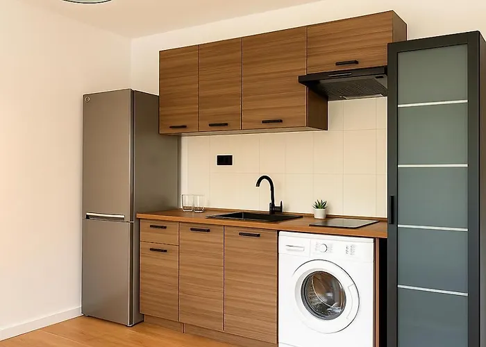 شقة Obok Metra! Cinemawola